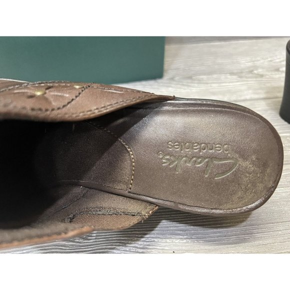 Clark’s Bendables Mules Shoes Womens 8.5M Brown Leather Comfort Slip On Studded - Picture 6 of 8